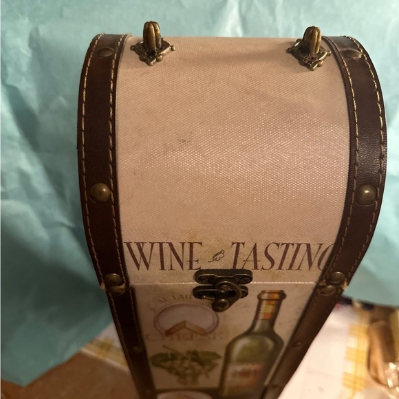Beautiful Wood Wine Holder, vguc๐๐๐ - Picture 2 of 8